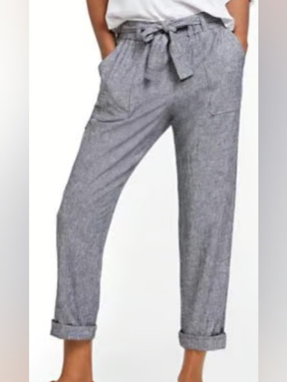 Ellen Tracy Light Gray Paperbag Tie-Waist Cropped Pants. NWT. Size L